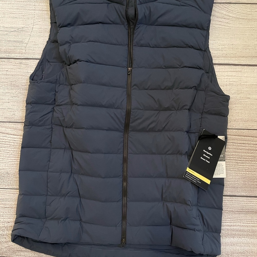 SOLD! Sold NWT LULULEMON Navigation Down Puffer Vest BLUE  M SOLD OUT COLOR - Picture 6 of 13